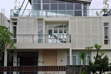 Jual Cepat Rumah Modern Nyaman View Pegunungan Santorini Sentul City, Bogor