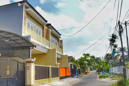 Dijual Kost-kostan Aktif Bunga-bunga Suhat Malang, Dekat Kampus UB