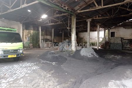 Dijual Gudang Poros Jalan Besar Singosari Mondoroko Malang, Luas Tanah 3675 m2