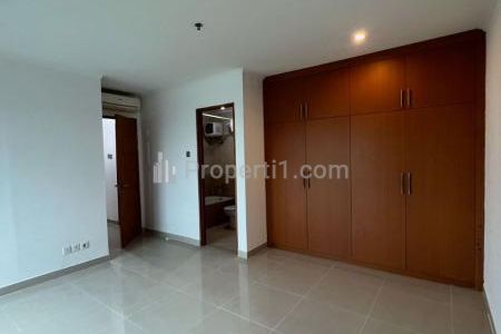 Disewakan Apartemen Hamptons Park 3+1BR Semi Furnished