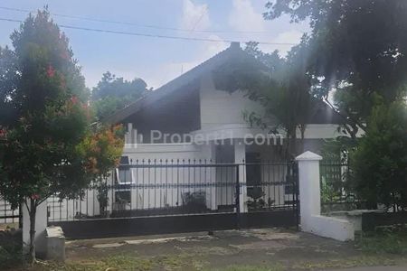 Dijual Rumah Luas 566 m2 di Komplek Loji Bogor Jawa Barat