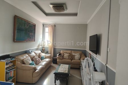 Dijual Rumah 2 Lantai Lokasi di Kayu Putih Jakarta Timur