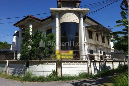 Dijual Rumah Pojokan 2 Lantai di Putat Indah Timur, Surabaya