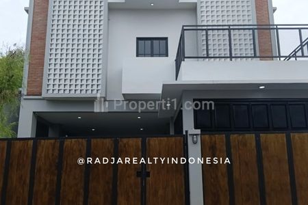 Dijual Kost Exclusive Baru 3 Lantai Full Furnish Tanah Luas di Seturan Yogyakarta Dekat STIE YKPN, UPN, ATMAJAYA