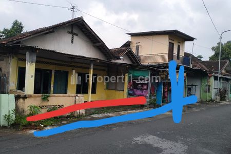 Dijual Tanah Strategis Bonus Bangunan Pinggir Jalan Timur Kampus UMY Tamantirto Yogyakarta