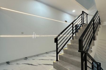 Dijual Rumah Baru di Tanjung Duren Jakarta Barat, Dekat Mall, Tol, RS