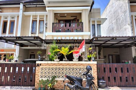 Dijual Rumah 2 Lantai dalam Perumahan Dekat Kampus UNRIYO Sleman Jogja