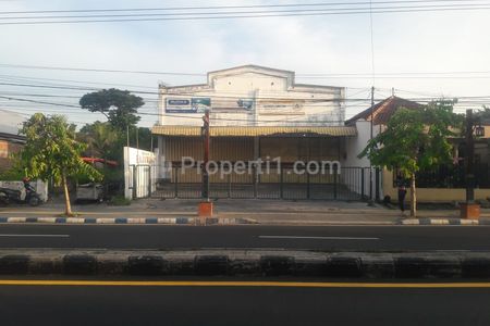Dijual Gudang Luas 962 m2 di Caruban, Madiun