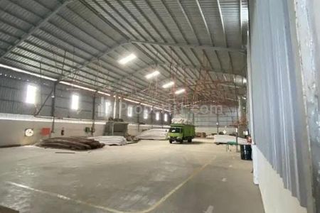 Dijual Gudang Letter L SHM di Raya Balongpanggang, Gresik