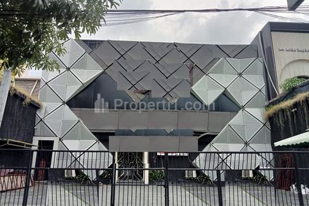 Disewakan Tempat Usaha Lokasi Pusat Perbelanjaan di Manyar Surabaya Timur