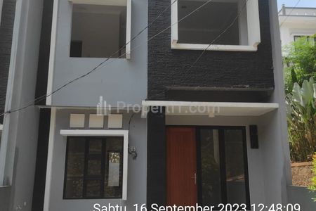 Dijual Rumah Cluster Cisauk Lokasi Sangat Strategis Bebas Banjir di Tangerang Selatan