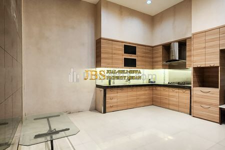 Dijual Ruko 3,5 Tingkat di Komplek Cemara Asri Medan Jalan Bahagia