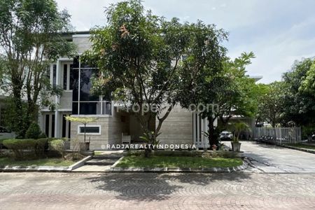 Dijual Rumah Super Mewah Jacuzzi Full Furnish Dalam Perumahan Elite Jl. Kaliurang Km 9 Yogyakarta