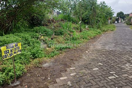 Jual Tanah SHM 182m2 (10x18) di Jalan Simpang Danau Yamur Malang