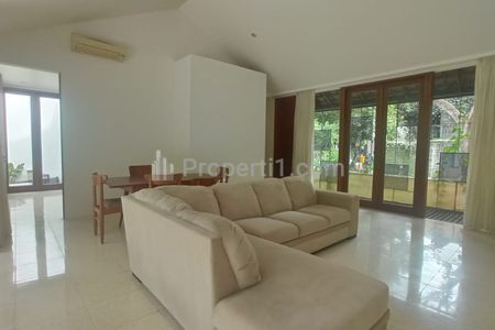 Sewa Rumah di Pejaten Jakarta Selatan - 3 Kamar Tidur Semi Furnished