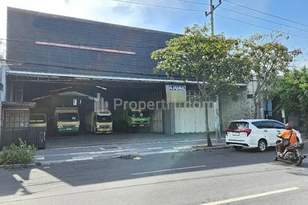 Jual Tempat Usaha atau Gudang di Raya Demak Surabaya