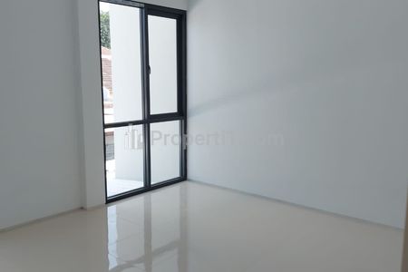 Jual Rumah 2 Lantai Baru Gress di Satelit Utara Surabaya Barat