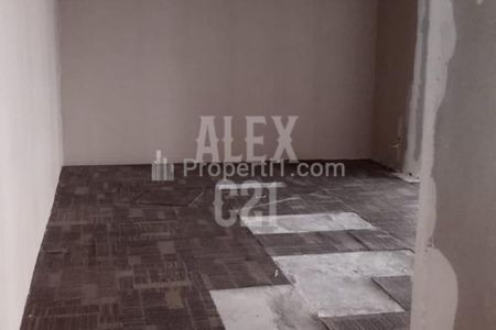 Dijual Kantor di Gedung The East, Mega Kuningan, Jakarta Selatan
