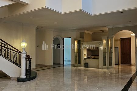 Sewa Rumah di Pondok Indah Jakarta Selatan - 4+1BR Semi Furnished