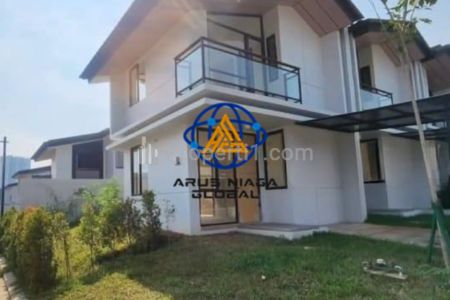 Disewakan Rumah di Perumahan Uptown Cikarang Bekasi 3 BR Full Furnished