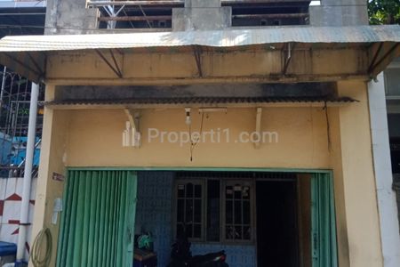 Tampak muka depan rumah