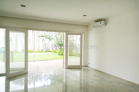 Sewa Rumah di Pondok Indah Jakarta Selatan - 4 Kamar Tidur Semi Furnished