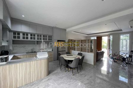 JUAL RUGI!! Villa Siap Huni di Komplek Citraland Gama City Cluster Dempsey Hill