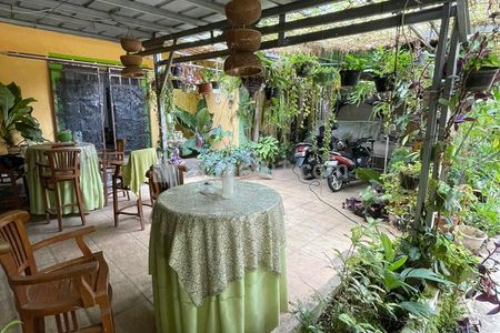 Disewakan Rumah Lama 2 Lantai, Lokasi Strategis di Bangka, Mampang Prapatan, Jakarta Selatan