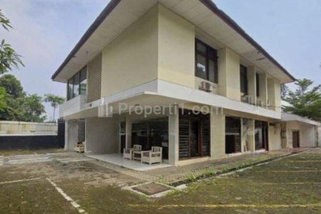 Disewakan Rumah Luas Bisa untuk Kantor di Kemang Jakarta Selatan STD590
