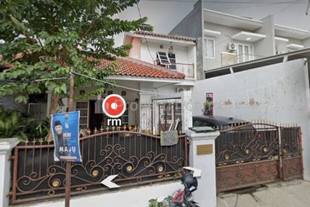 Kamar berada di sebelah bangunan utama pemilik rumah