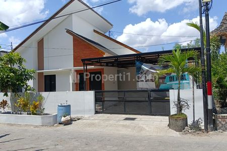 Dijual Rumah Baru Minimalis Tanah Luas di Banyuraden Jl. Godean Km 4 Yogyakarta