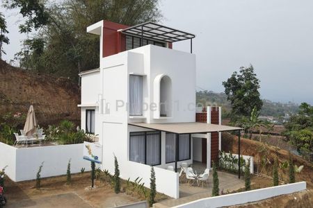 JUAL RUMAH RESORT PREMIUM DI ATAS AWAN - KAWASAN SEJUK BANDUNG