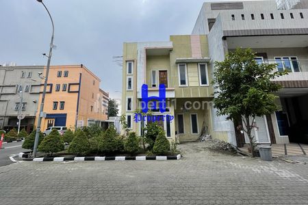 Dijual Rumah Hook 2,5 Tingkat di Komplek Grand Cemara Asri Jalan Gardenia
