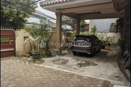Jual Rumah Bonus Tanah Kosong 400m2, 300 meter ke Ulujami Raya Jakarta Selatan