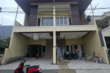 Dijual Cepat Rumah di Permata Harapan Baru, Bekasi