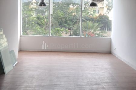 Disewakan Ruko 3 Lantai di Springhill Royale Suites Jakarta Utara