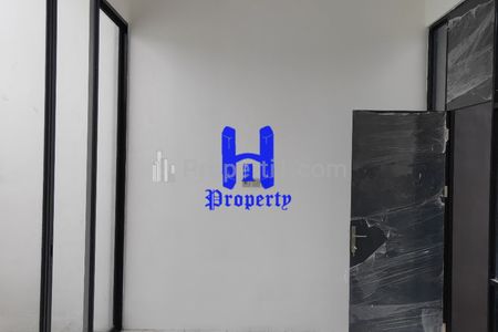 Jual Rumah 2 Tingkat di Komplek River Valley Jalan Bunga Rampe IV