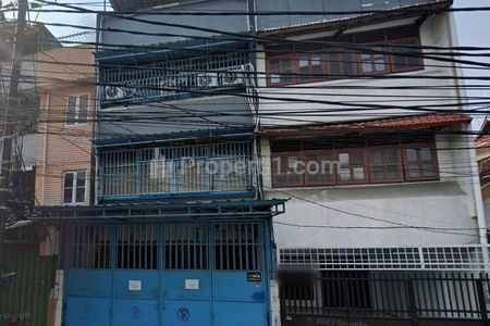 Dijual Rumah Bentuk Ruko Bisa Usaha di Keagungan, Taman Sari, Jakarta Barat