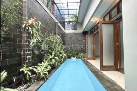 Rumah Disewakan di Senopati Kebayoran Baru Jakarta Selatan STD496