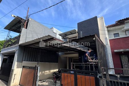 Sewa Rumah Murah Nego Siap Huni di Kalibata Selatan, Akses Satu Mobil, 4 Kamar Tidur, Bangunan 225 m2, Dekat Kemang, Pejaten, Mampang Prapatan