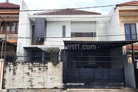 Jual Rumah Surabaya Barat di Jalan Darmo Permai Selatan STRATEGIS dekat Resto Madame Chang