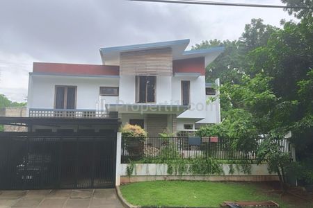 Tampak depan