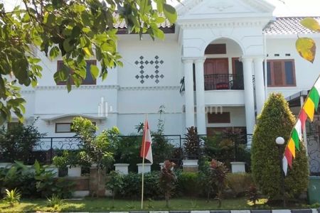 Dijual Rumah Mewah Asri dengan Kolam Renang Pribadi  di Sleman Yogyakarta