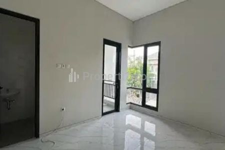 Dijual Rumah Baru Minimalis di Kutisari Indah Utara, Surabaya