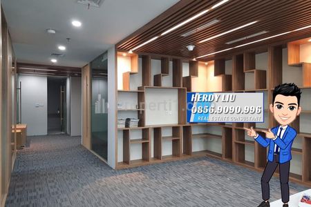 Disewakan Office District 8 - Treasury Tower Luas 318 Sqm - Semi Furnished di Jakarta Selatan