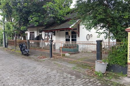 Dijual Tanah Murah Strategis Bonus Bangunan Dalam Perumahan Utara Stadion Maguwoharjo Yogyakarta