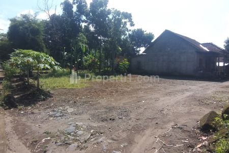 Dijual Kavling Siap Bangun Luas Tanah 400m2, Harga Nego Sampai Deal, Cocok untuk Hunian di Prambanan, Klaten