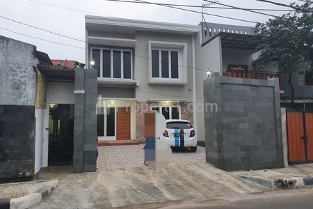 Jual Cepat Nego Rumah Siap Huni Dua Lantai di Jalan Dua Arah, Lenteng Agung, Jagakarsa, Dekat Simatupang, Kebagusan, Pasar Minggu, Jakarta Selatan