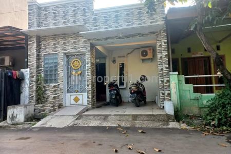 Tampak depan