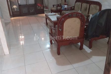 Jual Cepat Rumah 2,5 Lantai SHM di Perumahan Duta Kranji, Kranji, Bekasi Barat